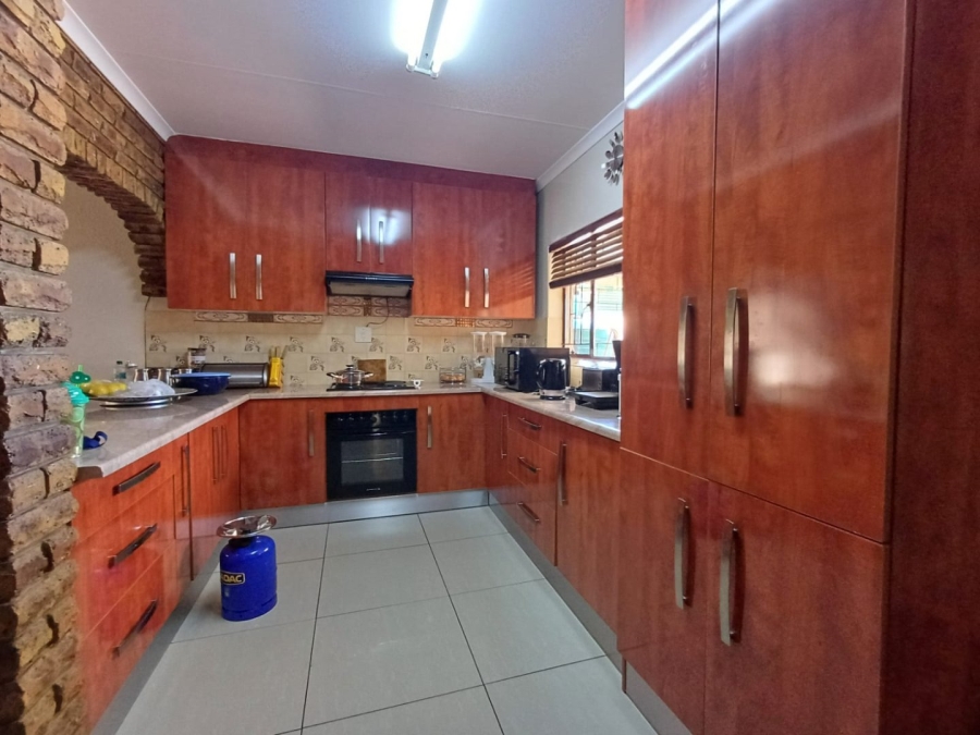 3 Bedroom Property for Sale in Meiringspark Ext 4 North West